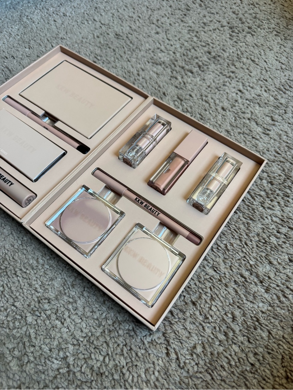 KKW Beauty Glam Bible-KKW Beauty - Picture 5 of 12